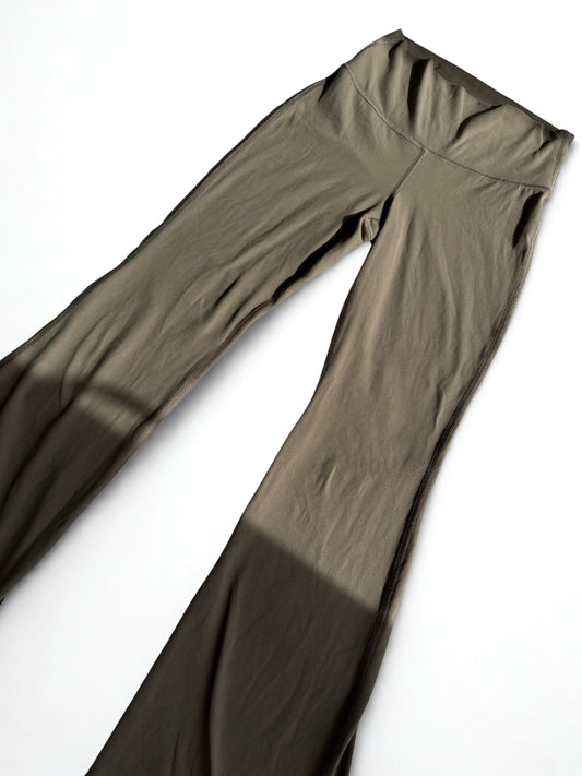 TNA Atmosphere Flare Leggings – Cocoa Brown